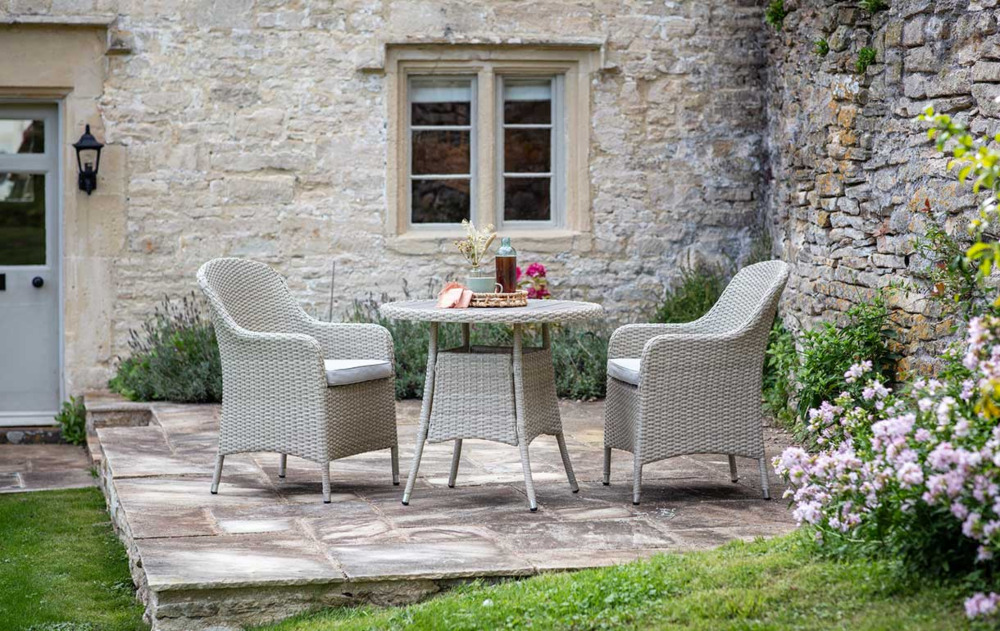 Tetbury Round Bistro Set - Nutmeg